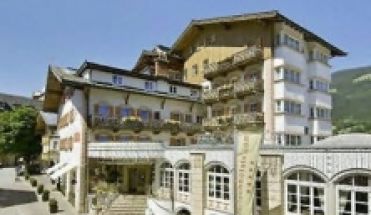 Harisch Hotel Weisses Rossl *****
